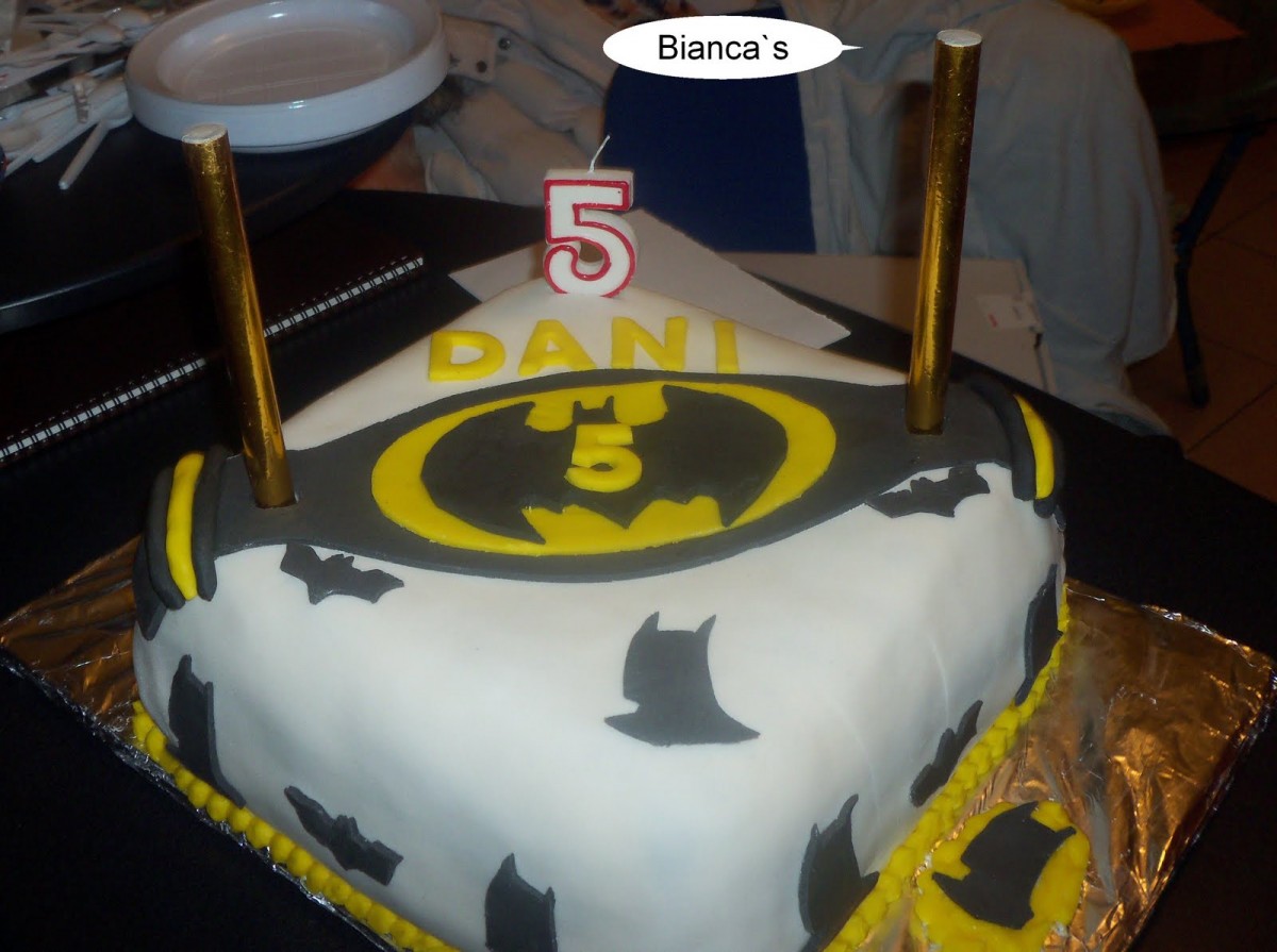 Tort Batman- La multi ani Dani!!!
