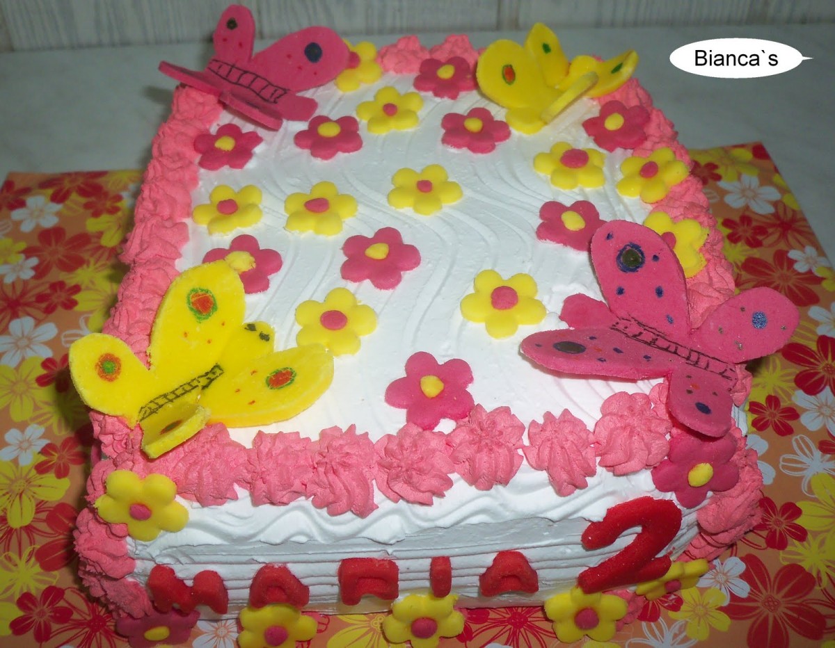 Tort cu fluturasi
