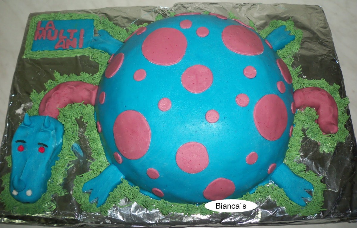 Tort dinozaur Denis