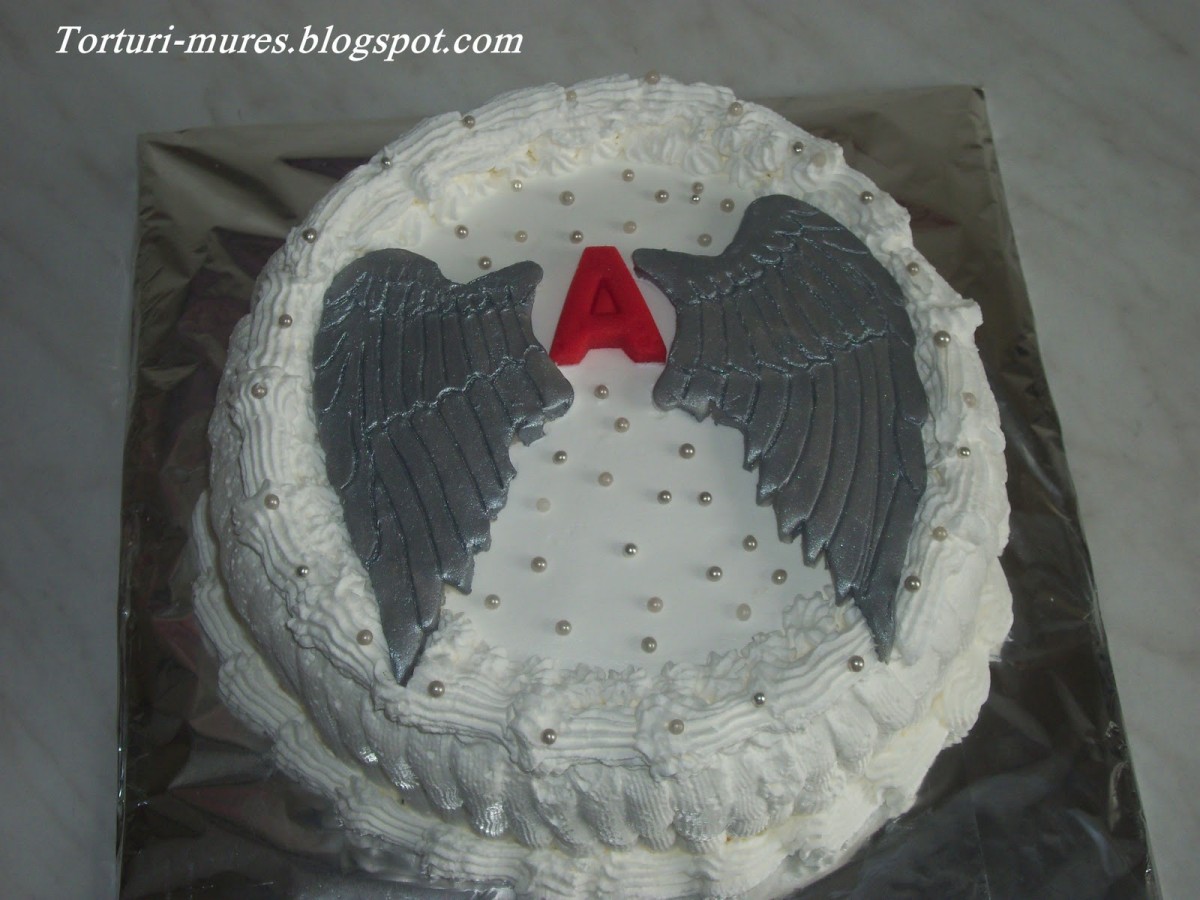 Tort cu aripi de inger