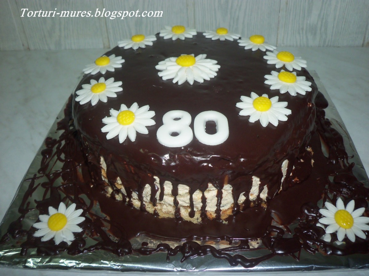 Tort cu margarete 80 ani