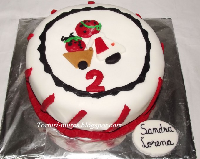 Tort cu capsunica