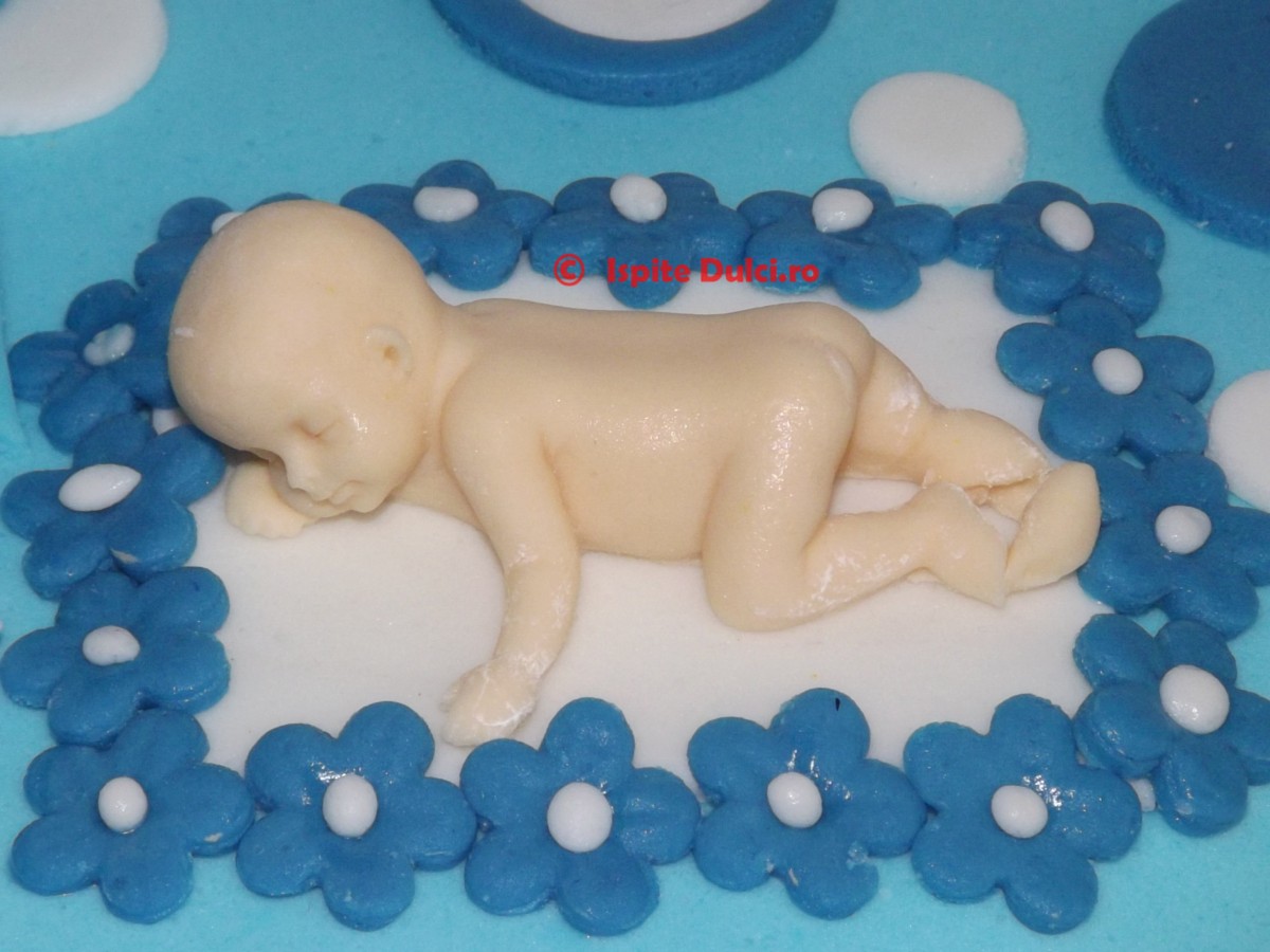 Tort de botez albastru
