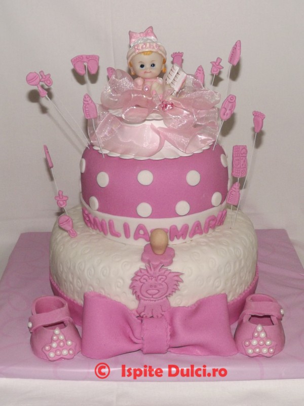 Tort de botez Emilia Maria
