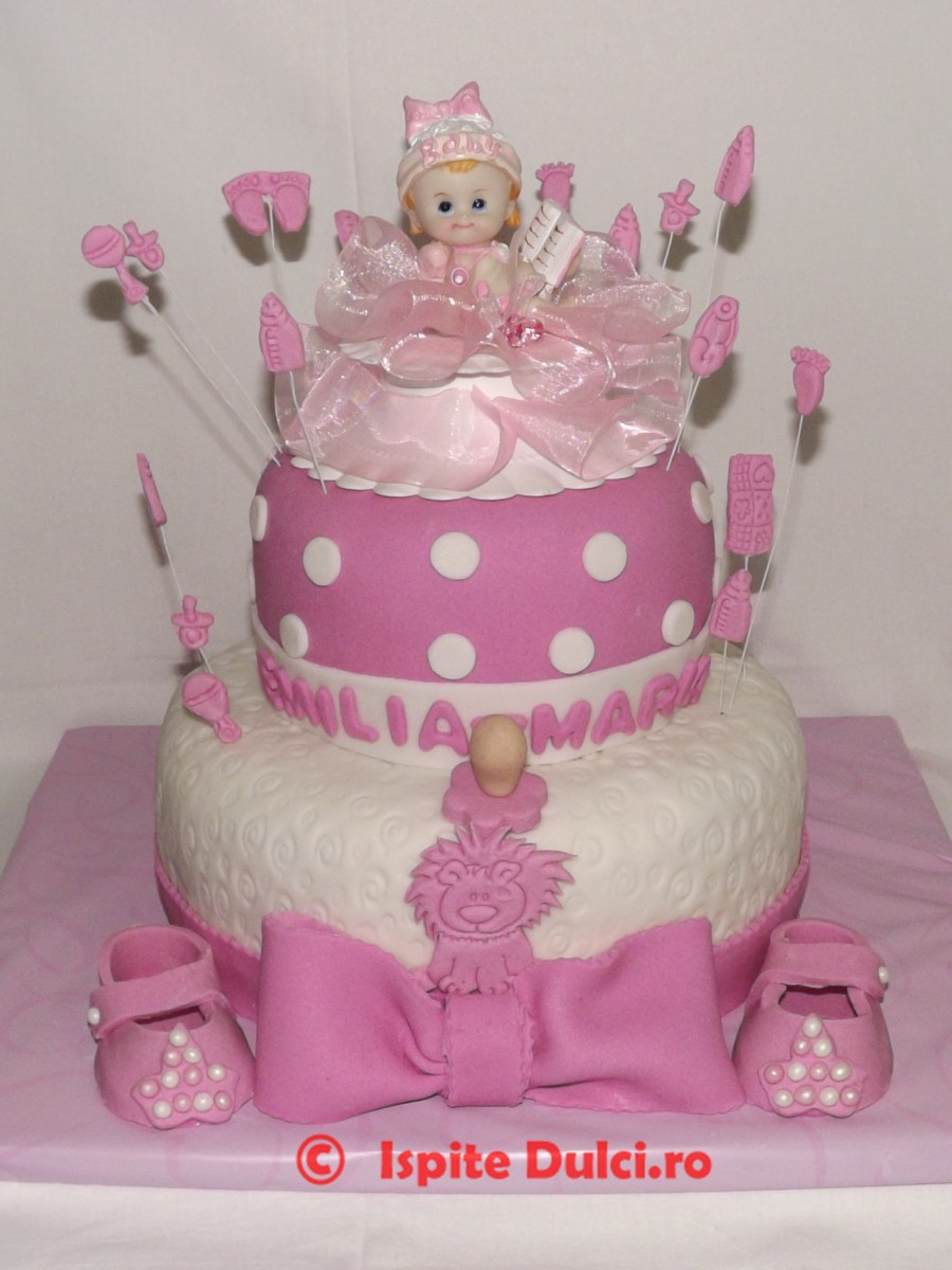 Tort de botez Emilia Maria