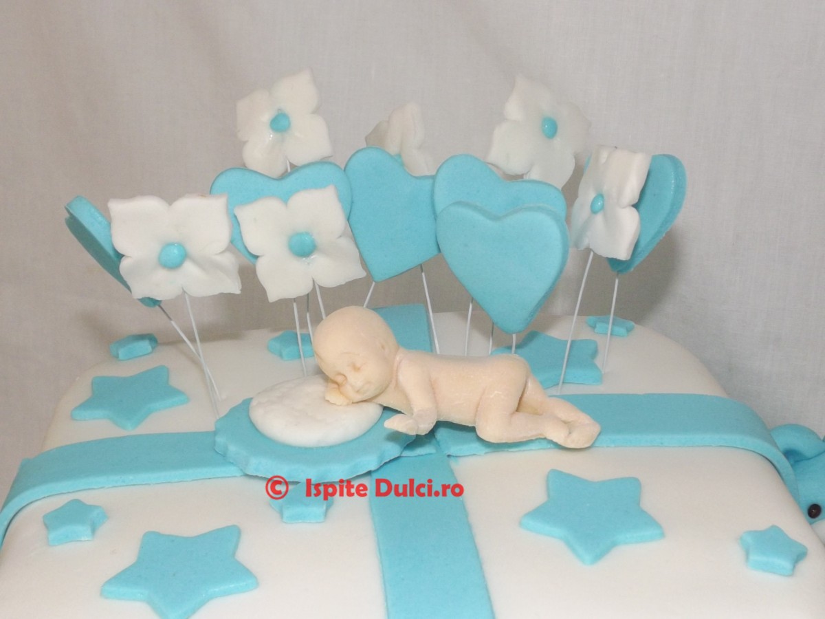 Tort de botez cu ursuleti