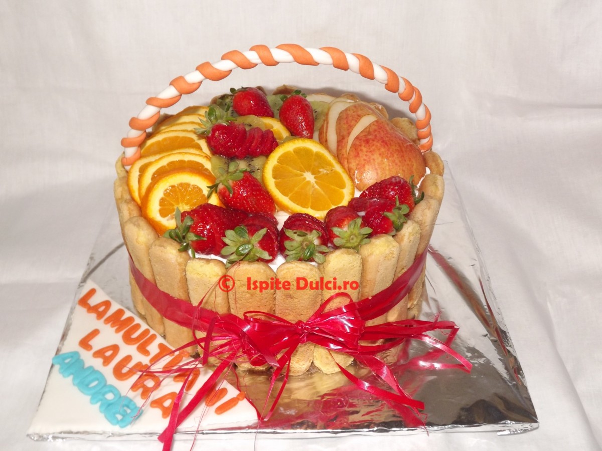 Tort cosulet cu fructe
