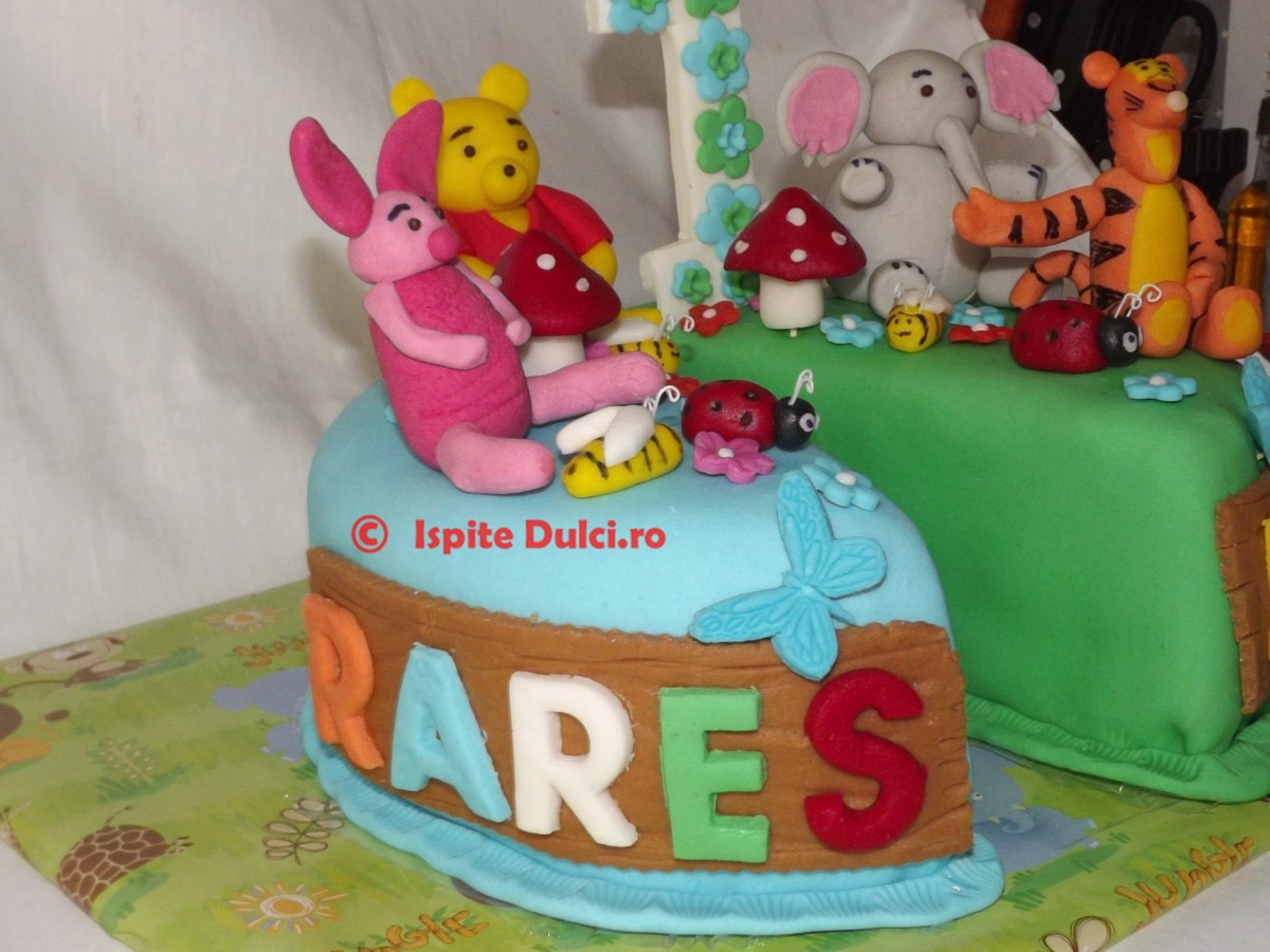 Tort Winnie the Pooh pentru gemeni