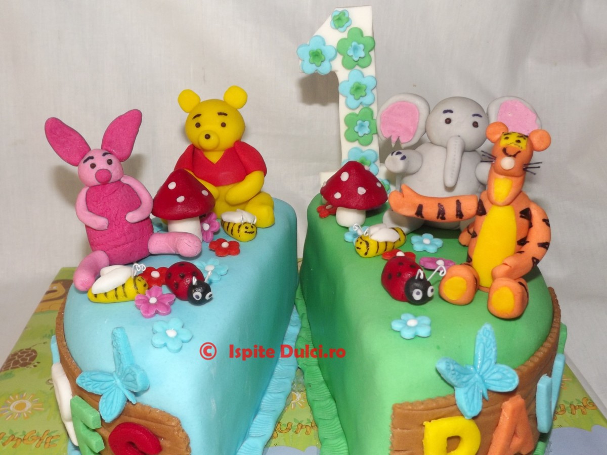 Tort Winnie the Pooh pentru gemeni
