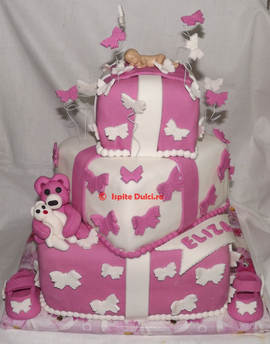 Tort de botez cu fluturasi