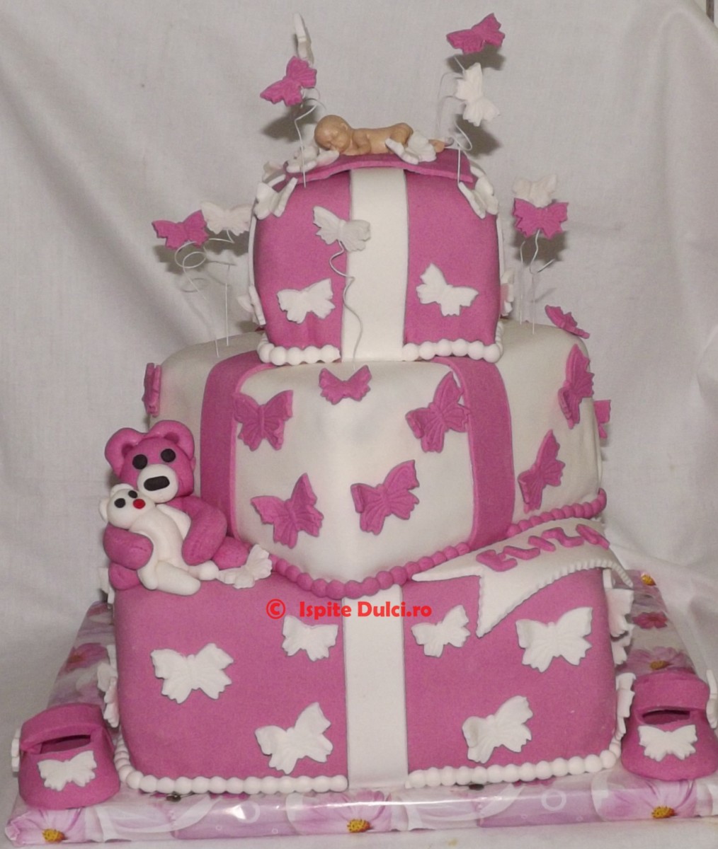 Tort de botez cu fluturasi