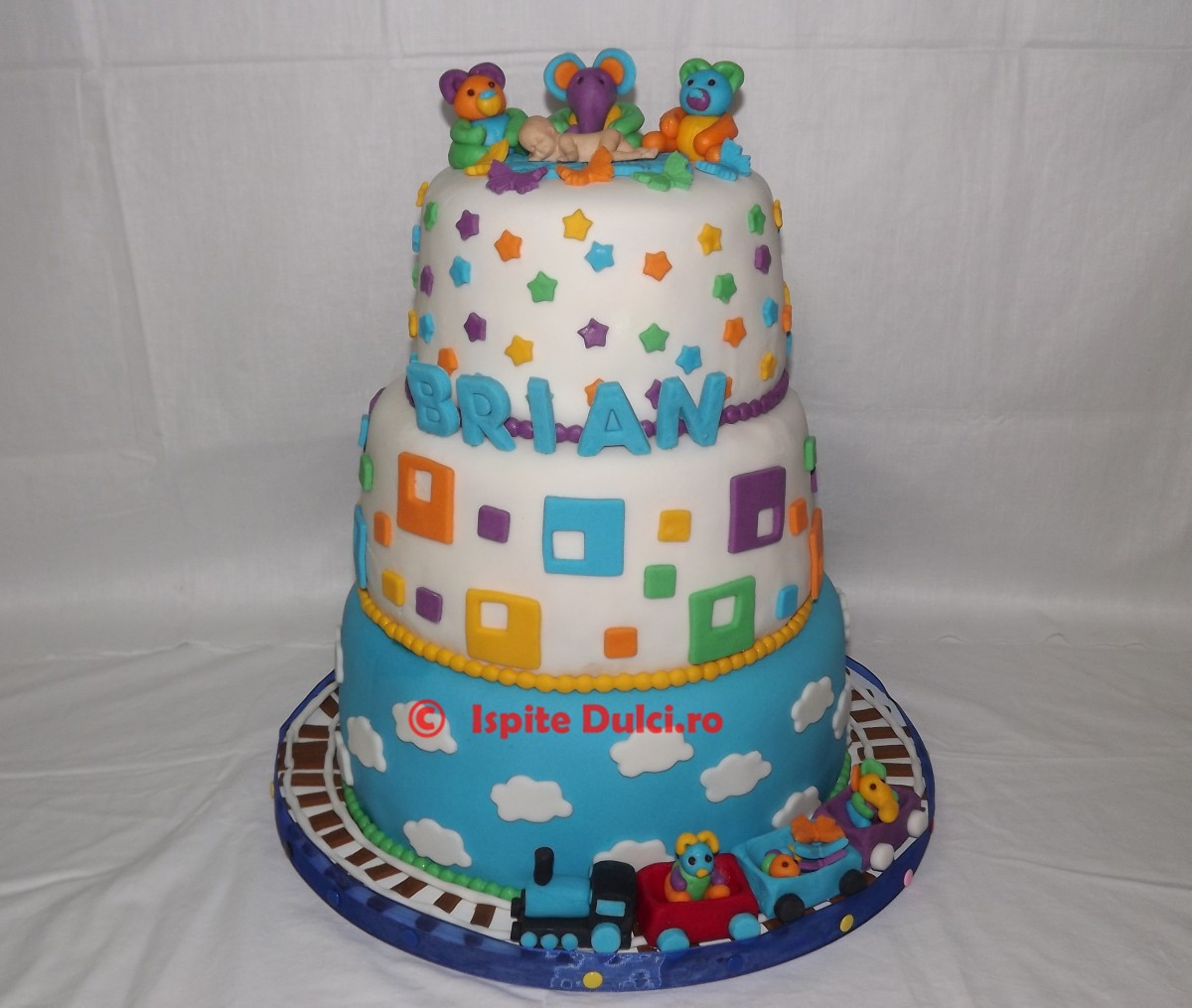 Tort de botez cu trenulet