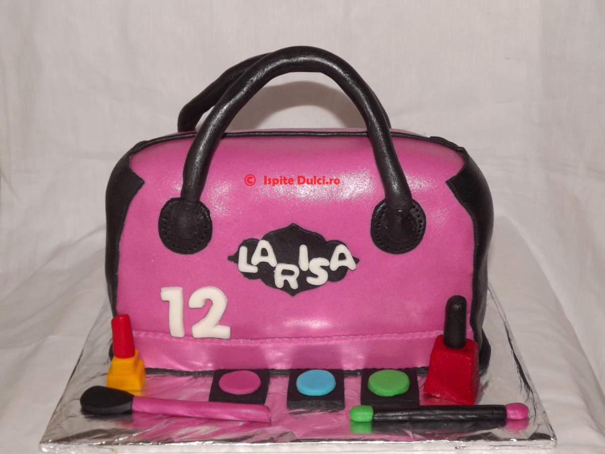 Tort geanta si cosmetice Larisa