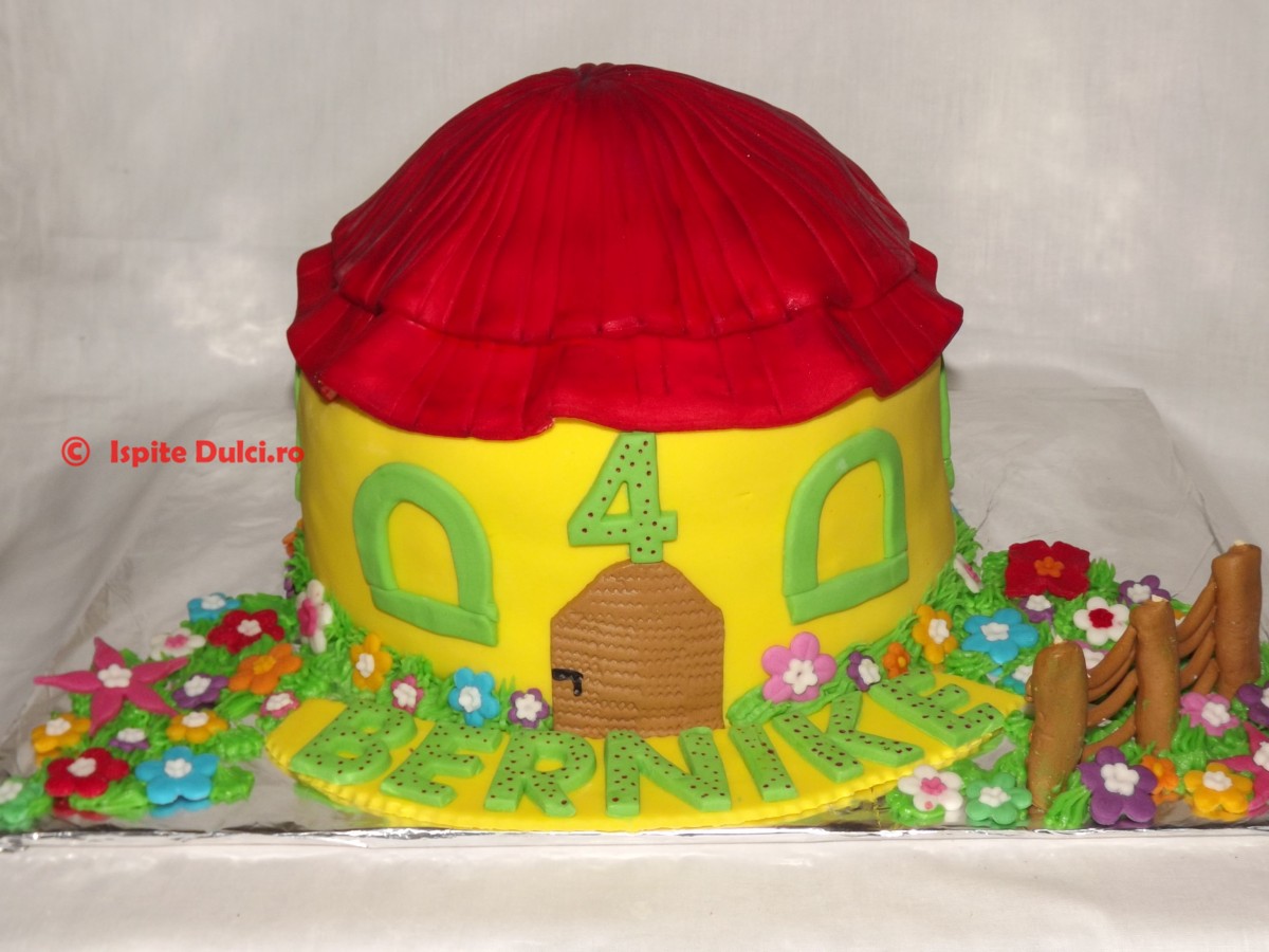 Tort casuta