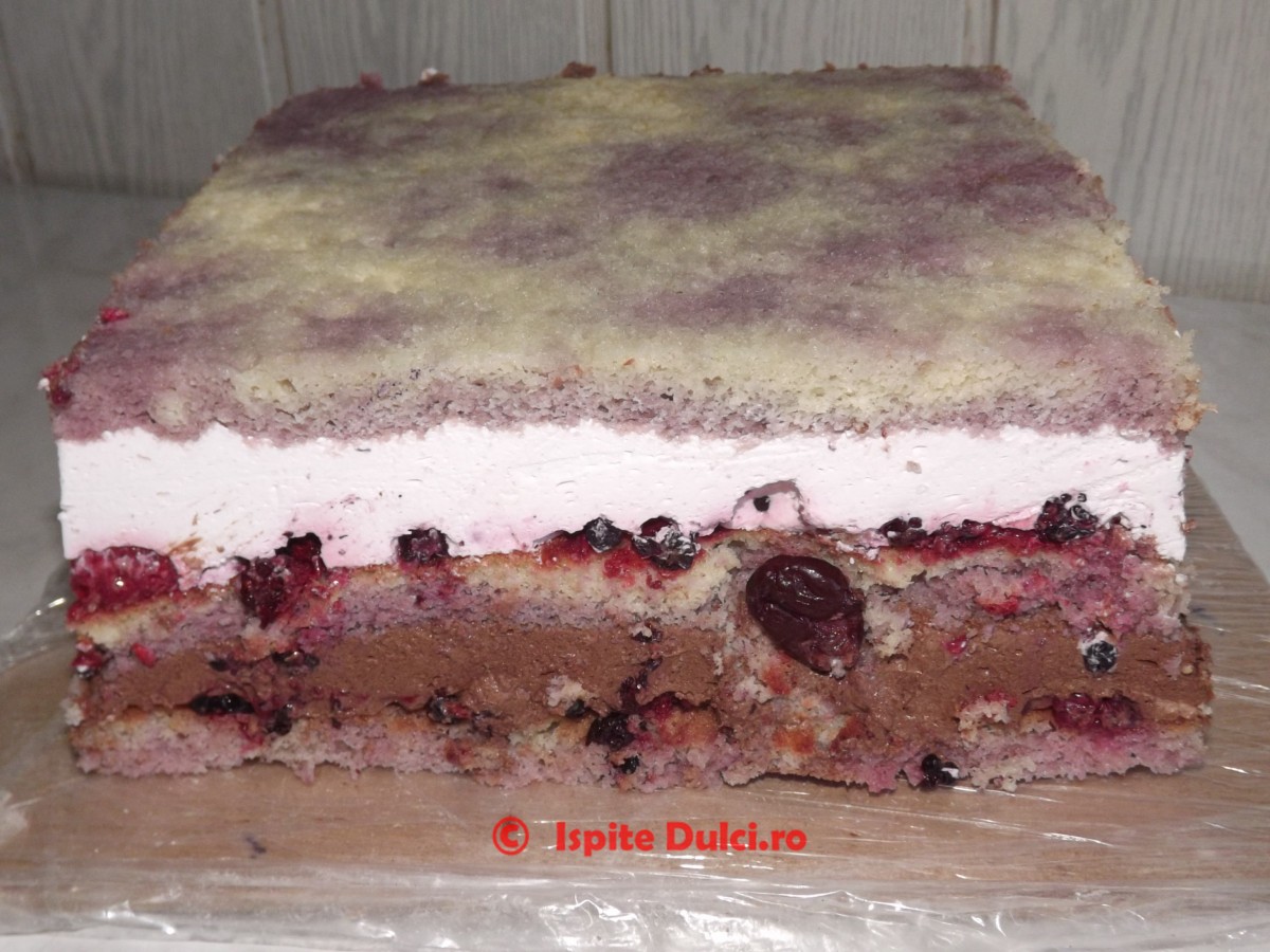 Tort de botez cu ingerasi