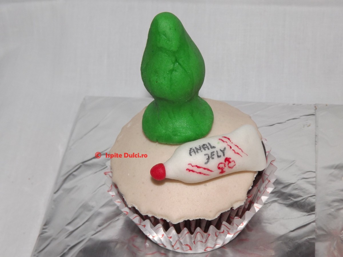 Cupcakes pt petrecerea burlacelor, burlacilor