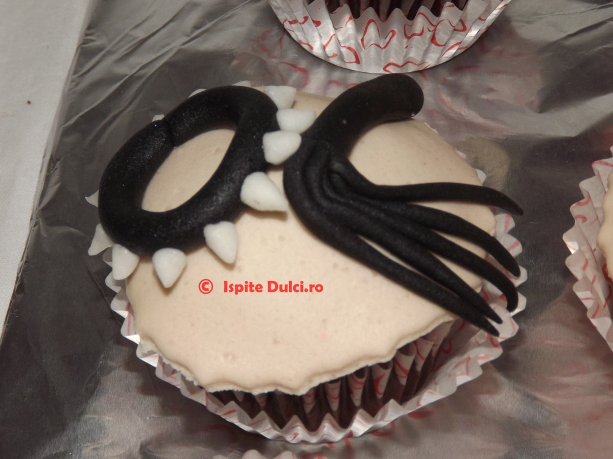 Cupcakes pt petrecerea burlacelor, burlacilor