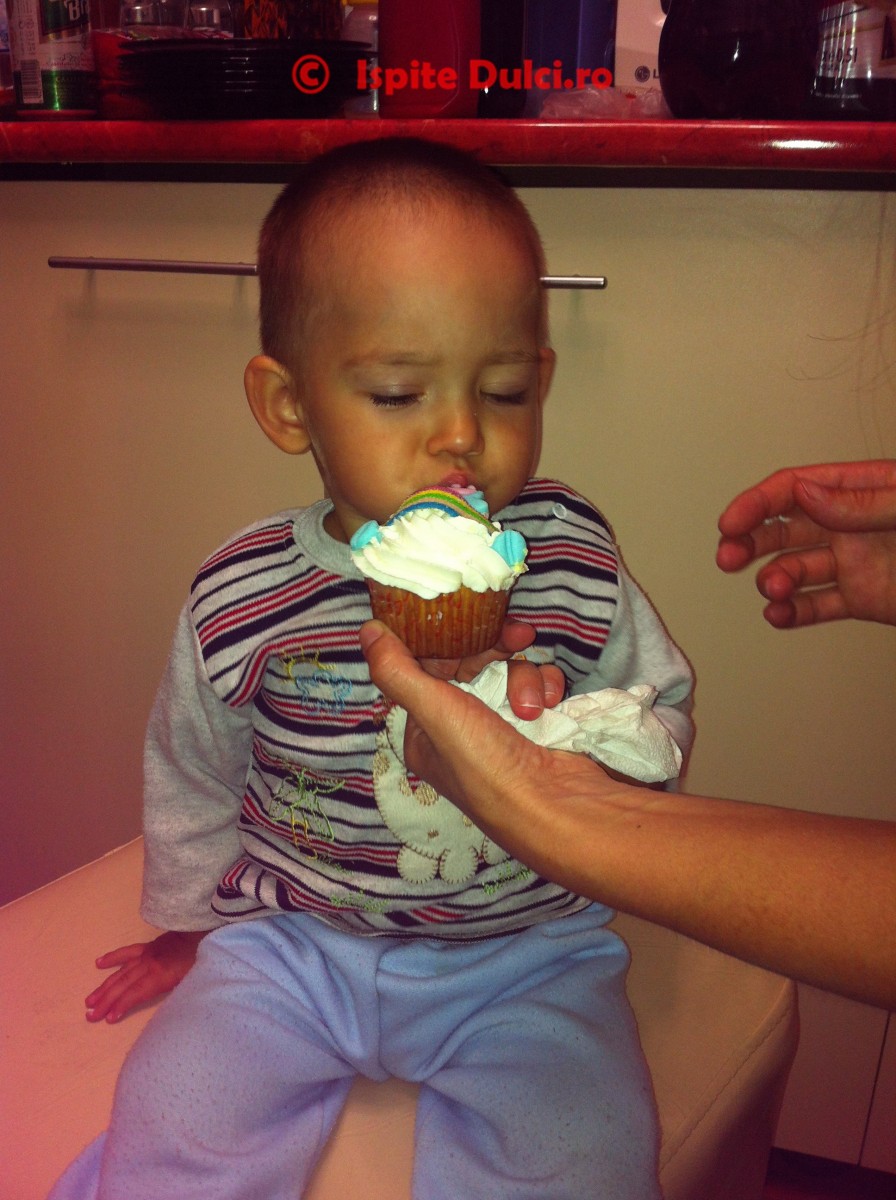 Muffins (briose) curcubeu