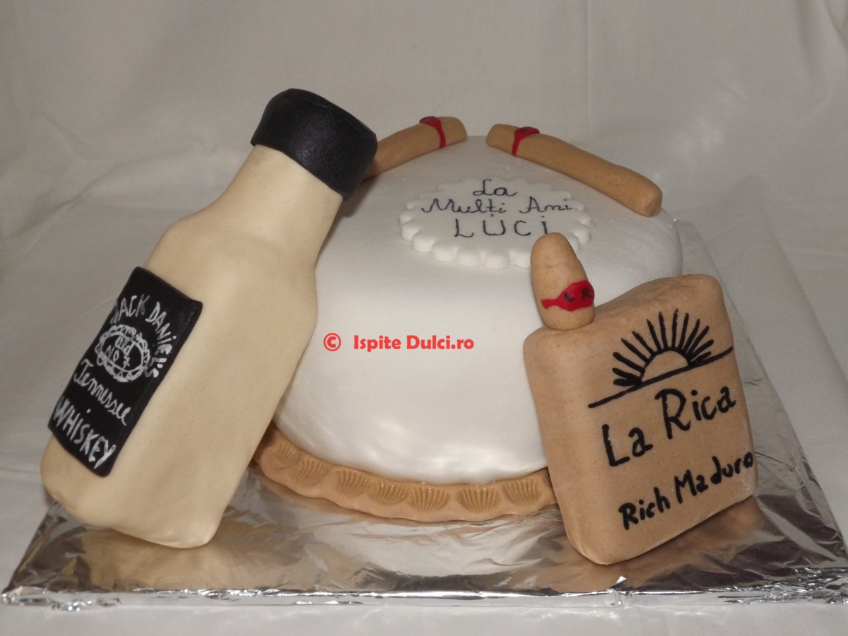 Tort cu Sticla de Jack si trabuc