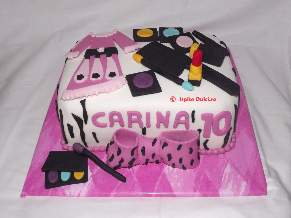 Tort cosmetice pentru Carina