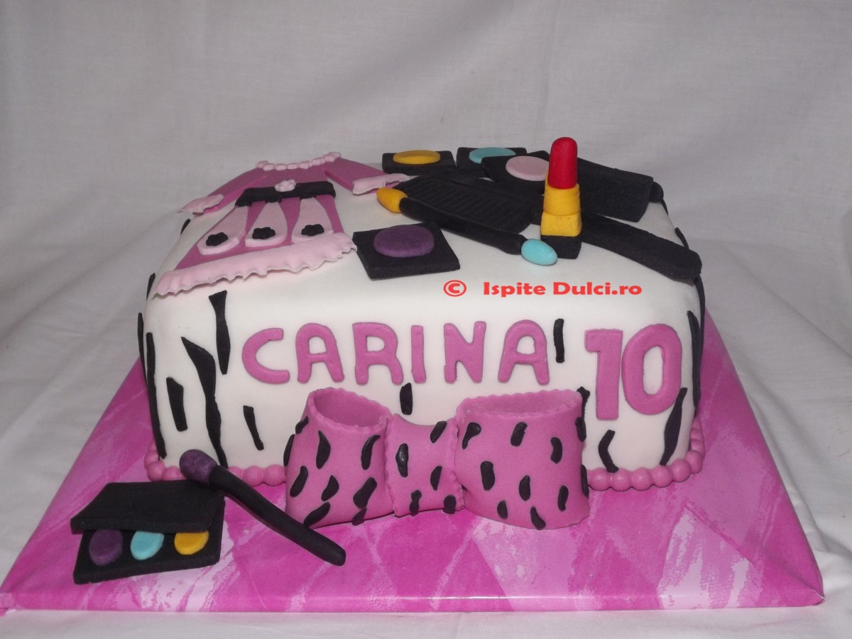 Tort cosmetice pentru Carina