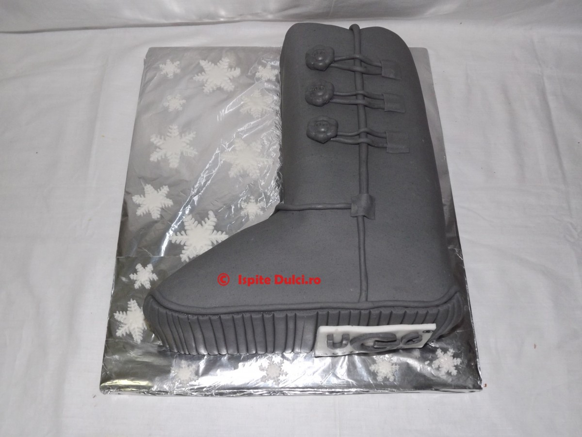 Tort UGG