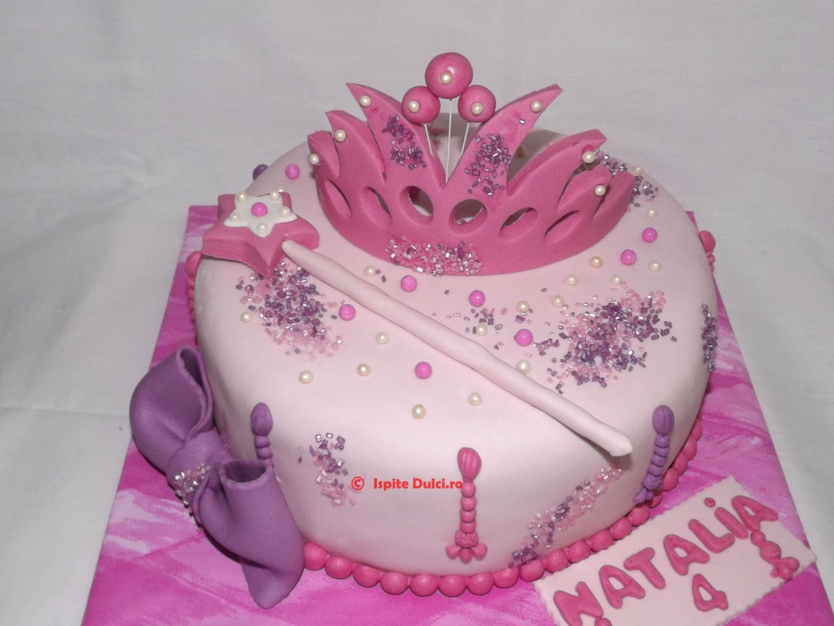 Tort cu diadema pentru Natalia