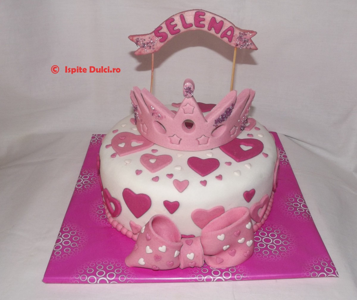 Tort cu diadema Selena