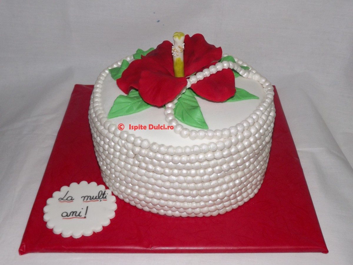 Tort cu perle si hibiscus
