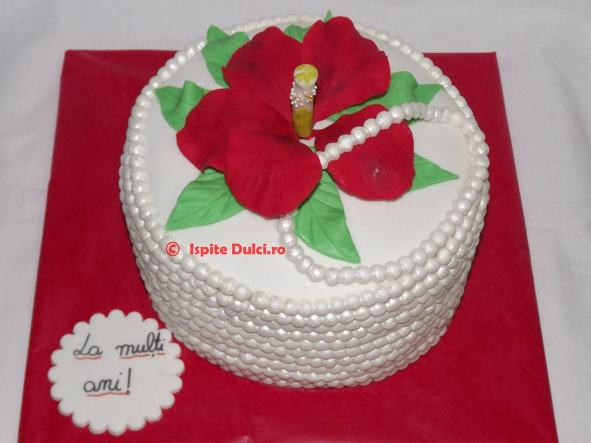 Tort cu perle si hibiscus