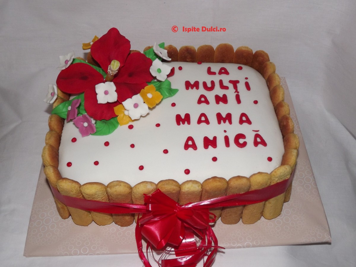 Tort cu flori si piscoturi