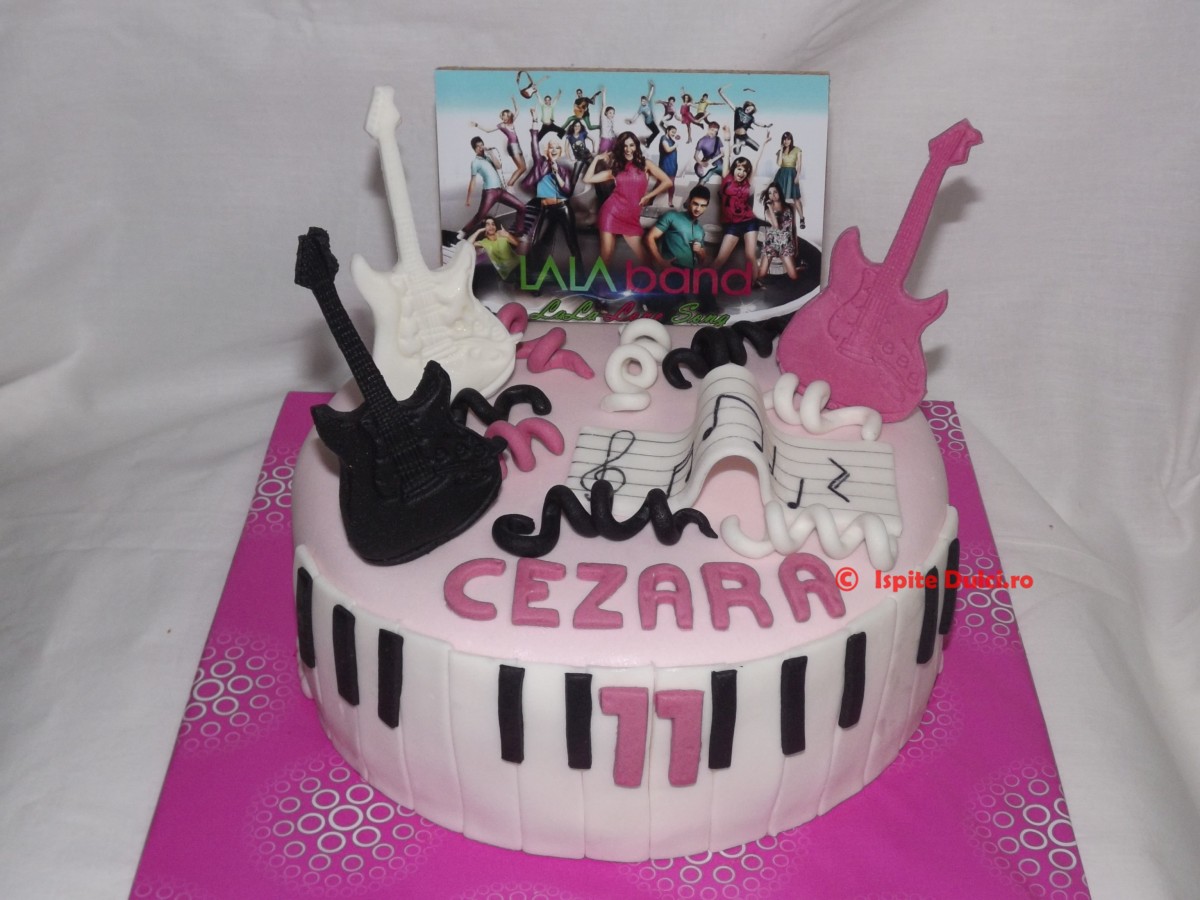 Tort LalaBand pentru Cezara