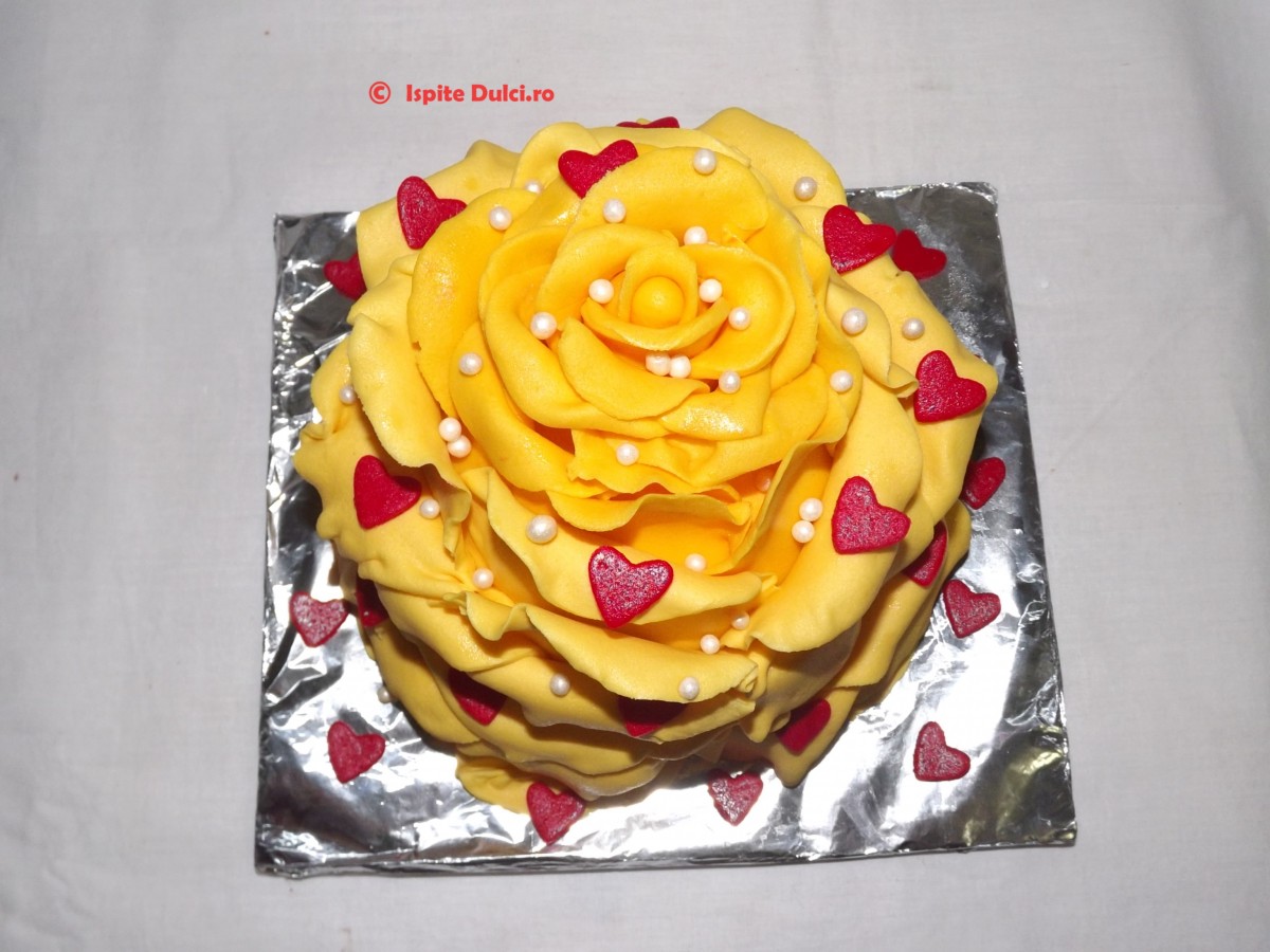 Torturi oferite cadou de  Sf Valentin