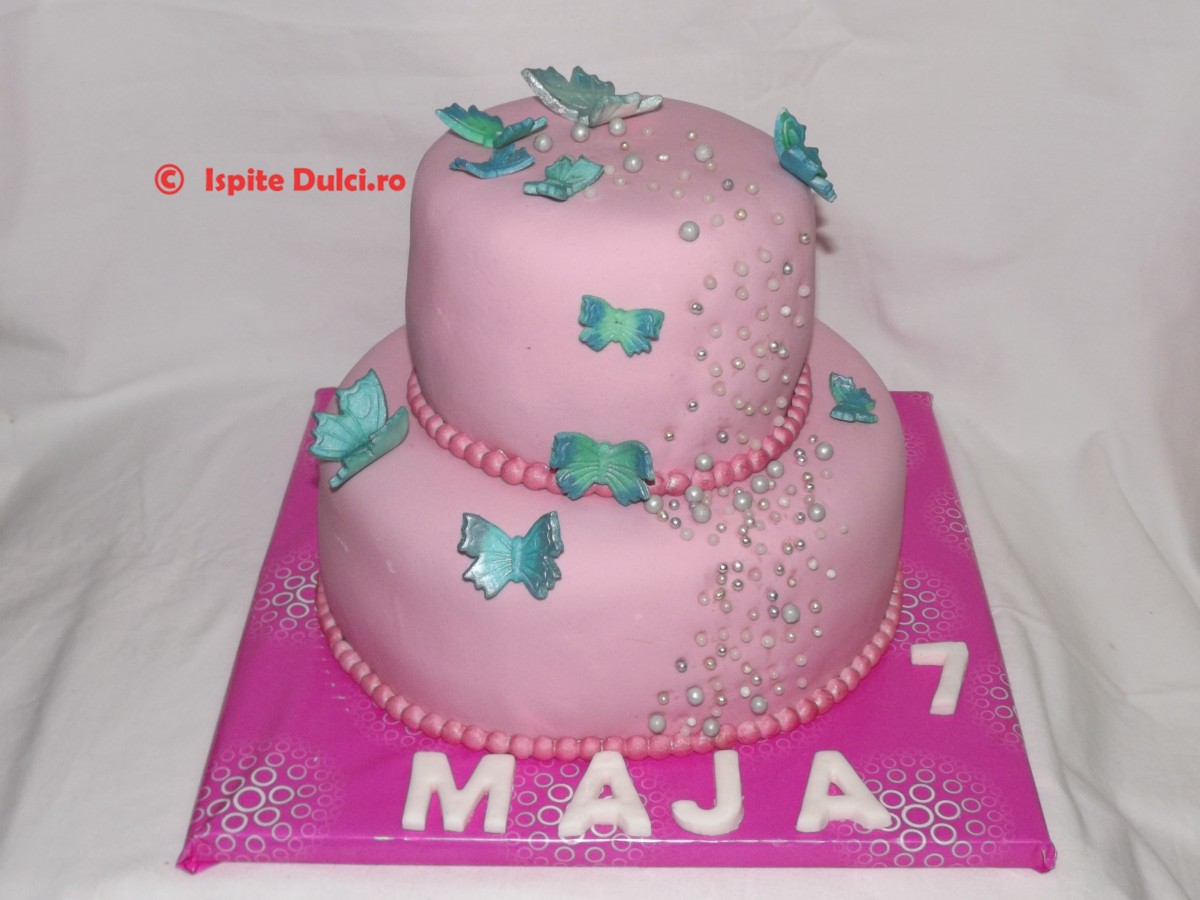 Tort roz pentru Maja
