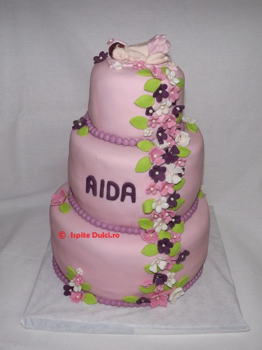 Tort de botez pentru Aida