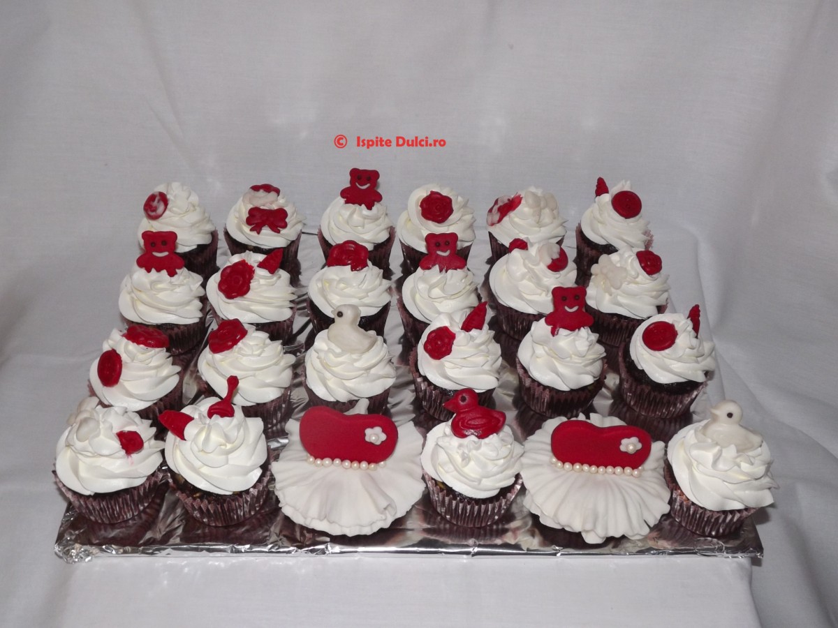 Cupcakes pentru botez Alexandra si Anamaria