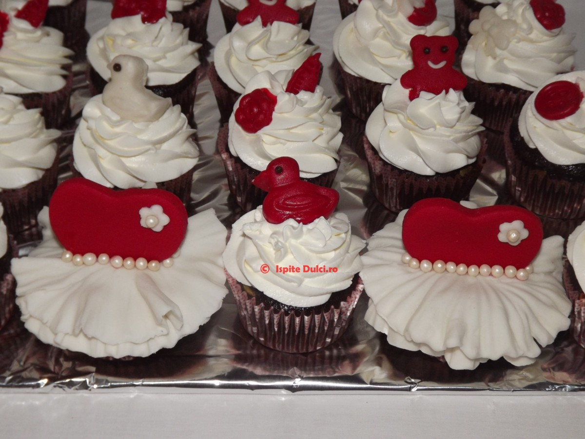 Cupcakes pentru botez Alexandra si Anamaria