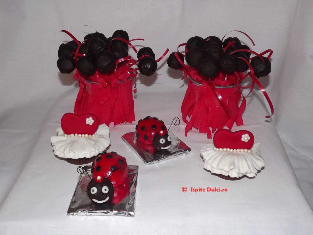 Cupcakes pentru botez Alexandra si Anamaria