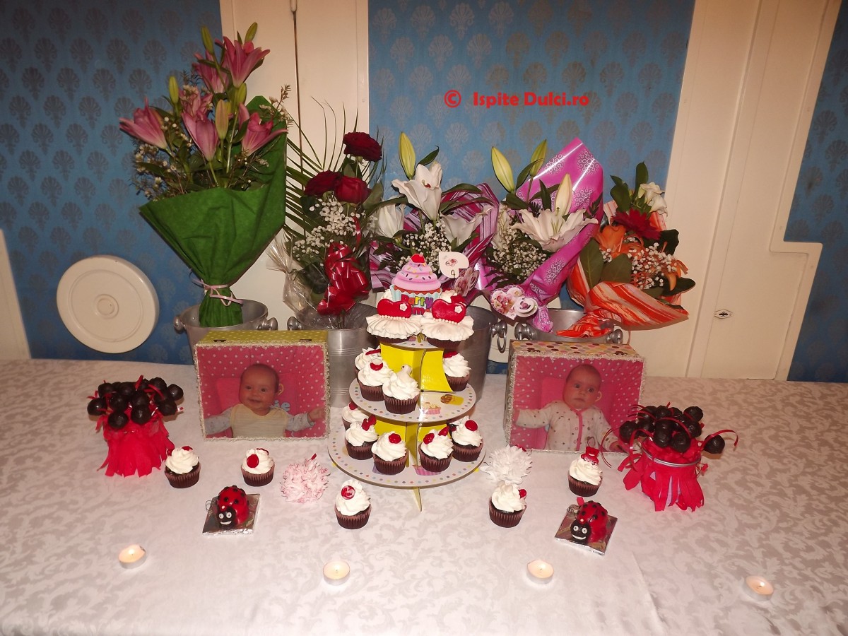 Cupcakes pentru botez Alexandra si Anamaria