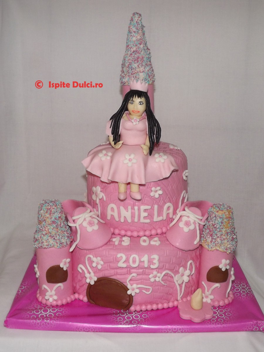 Tort castel de botez pentru Aniela