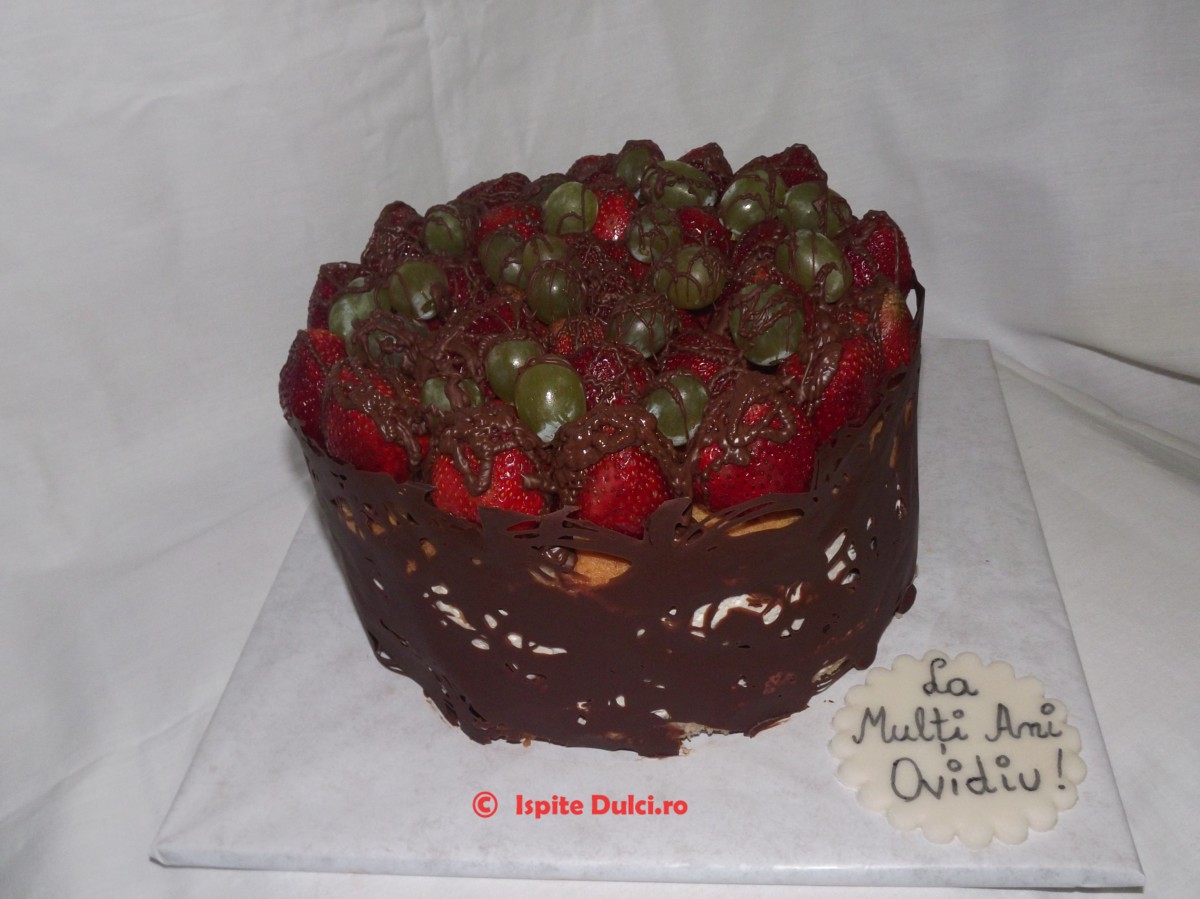 Tort cu capsuni pentru Ovidiu