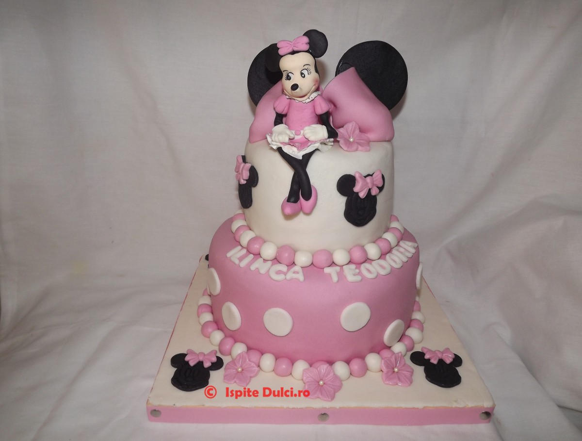 Tort de botez cu Minnie pentru Ilinca