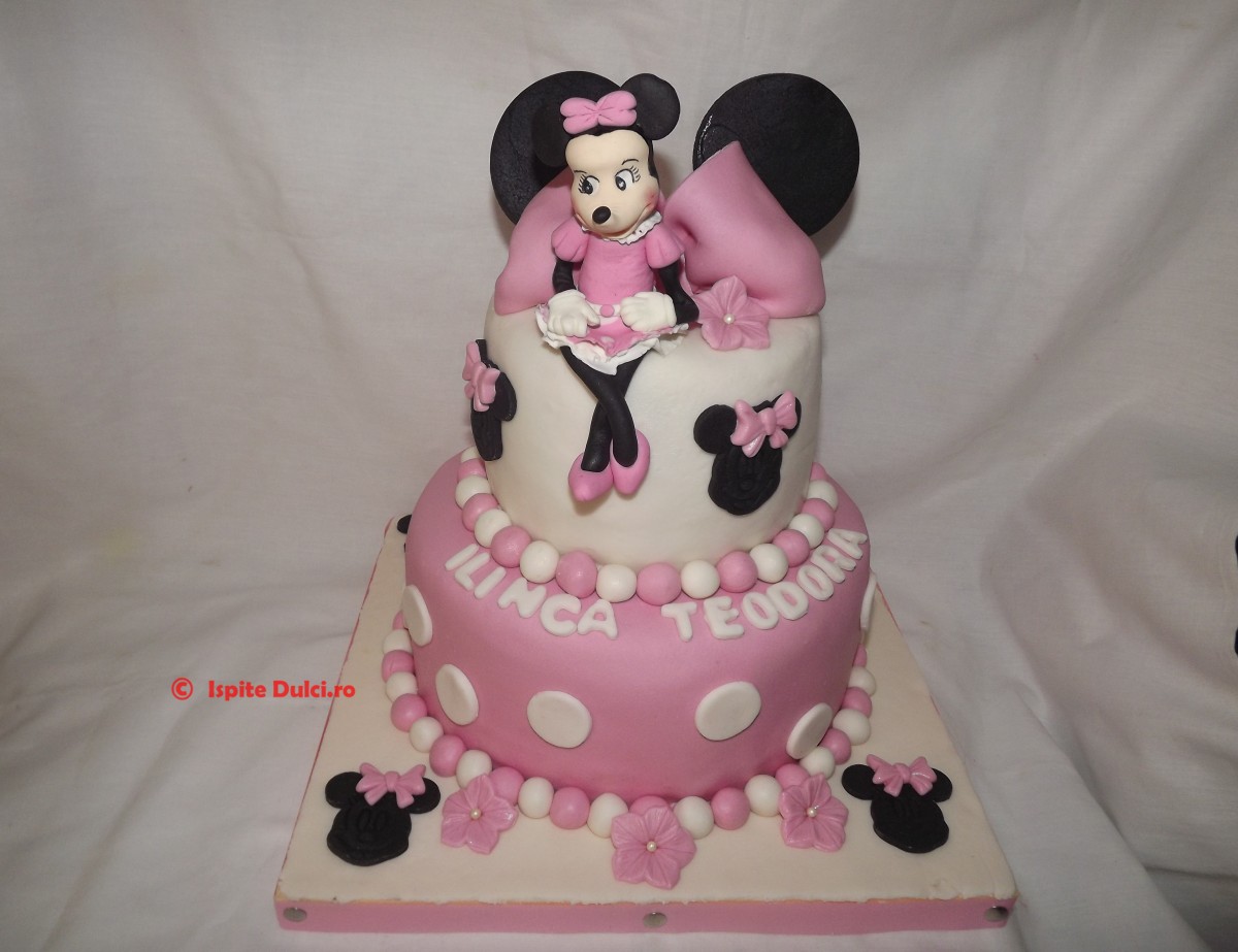 Tort de botez cu Minnie pentru Ilinca