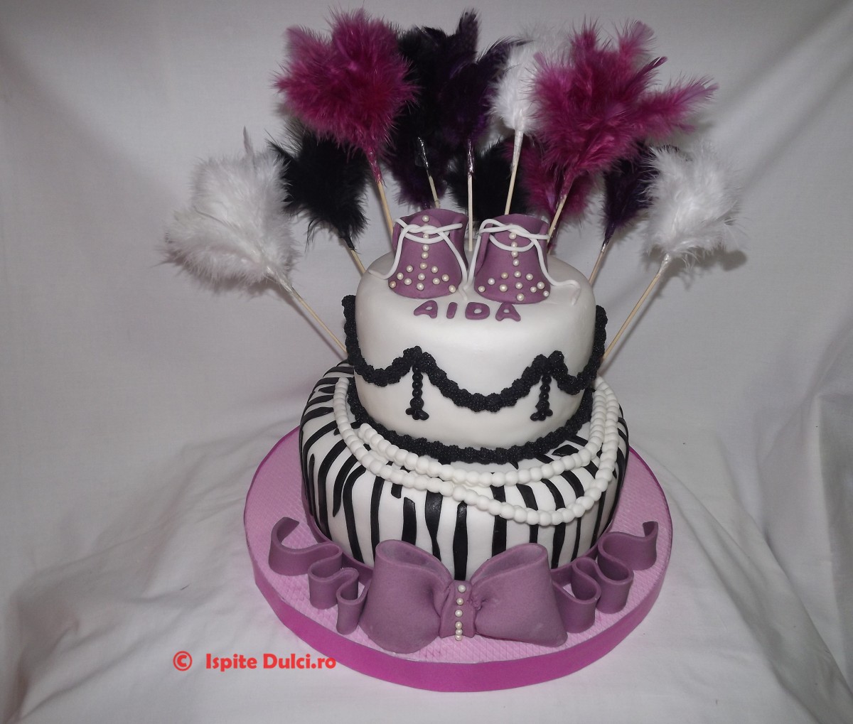 Tort de botez pentru Aida