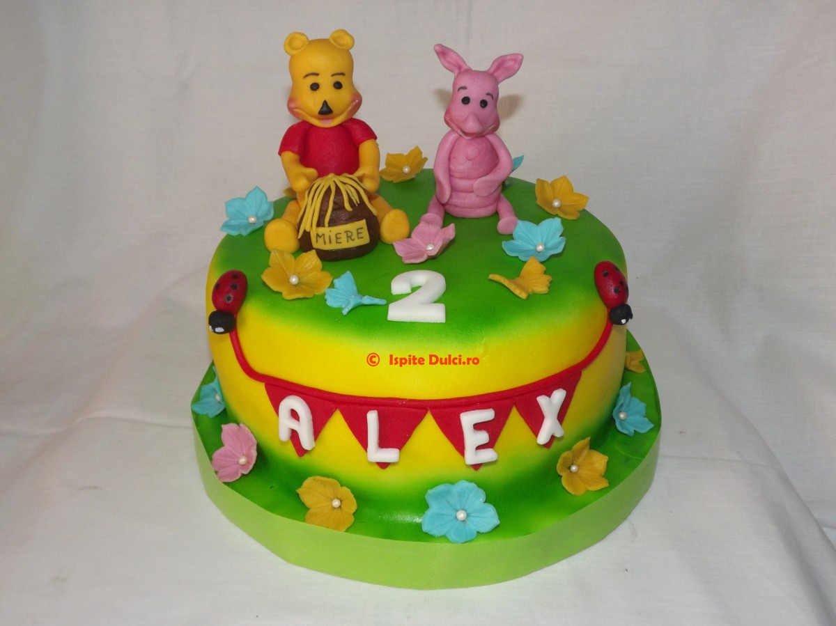 Tort vesel cu Winnie si Piglet