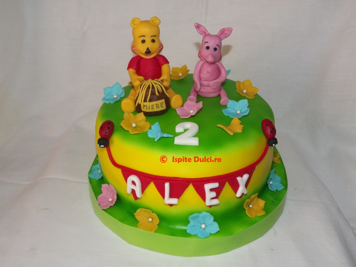 Tort vesel cu Winnie si Piglet