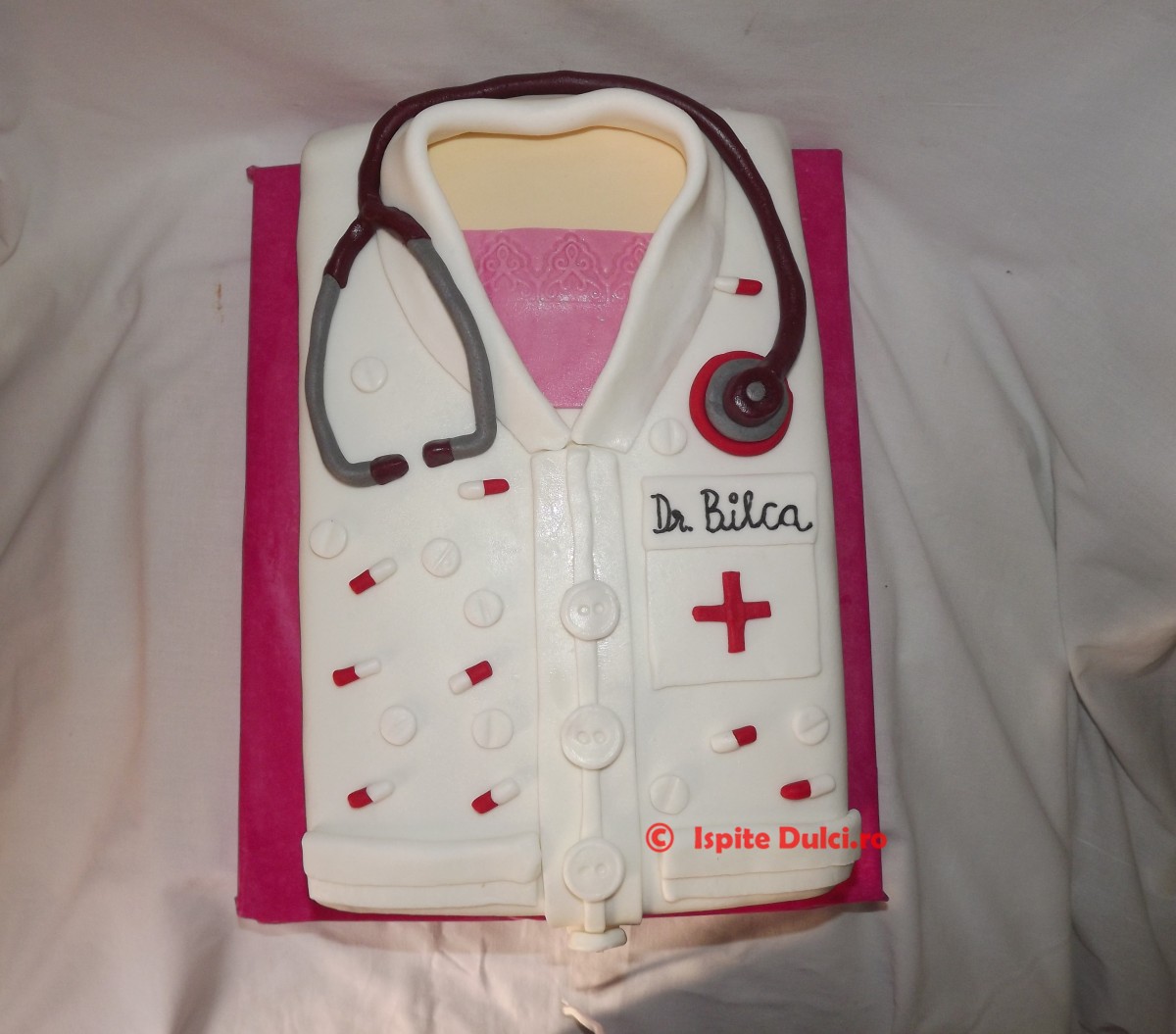 Tort halat de medic