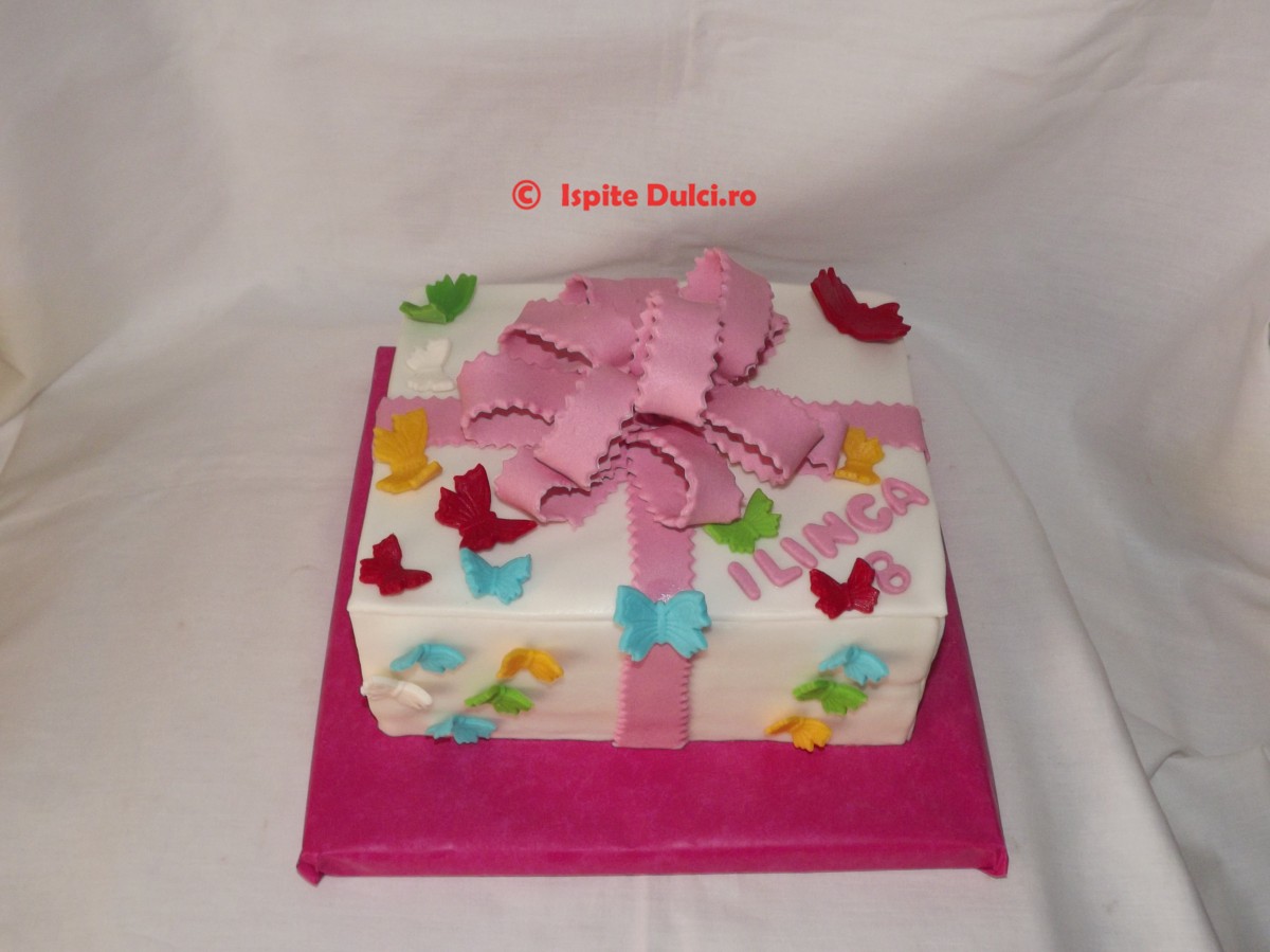 Tort cutie cu fluturasi