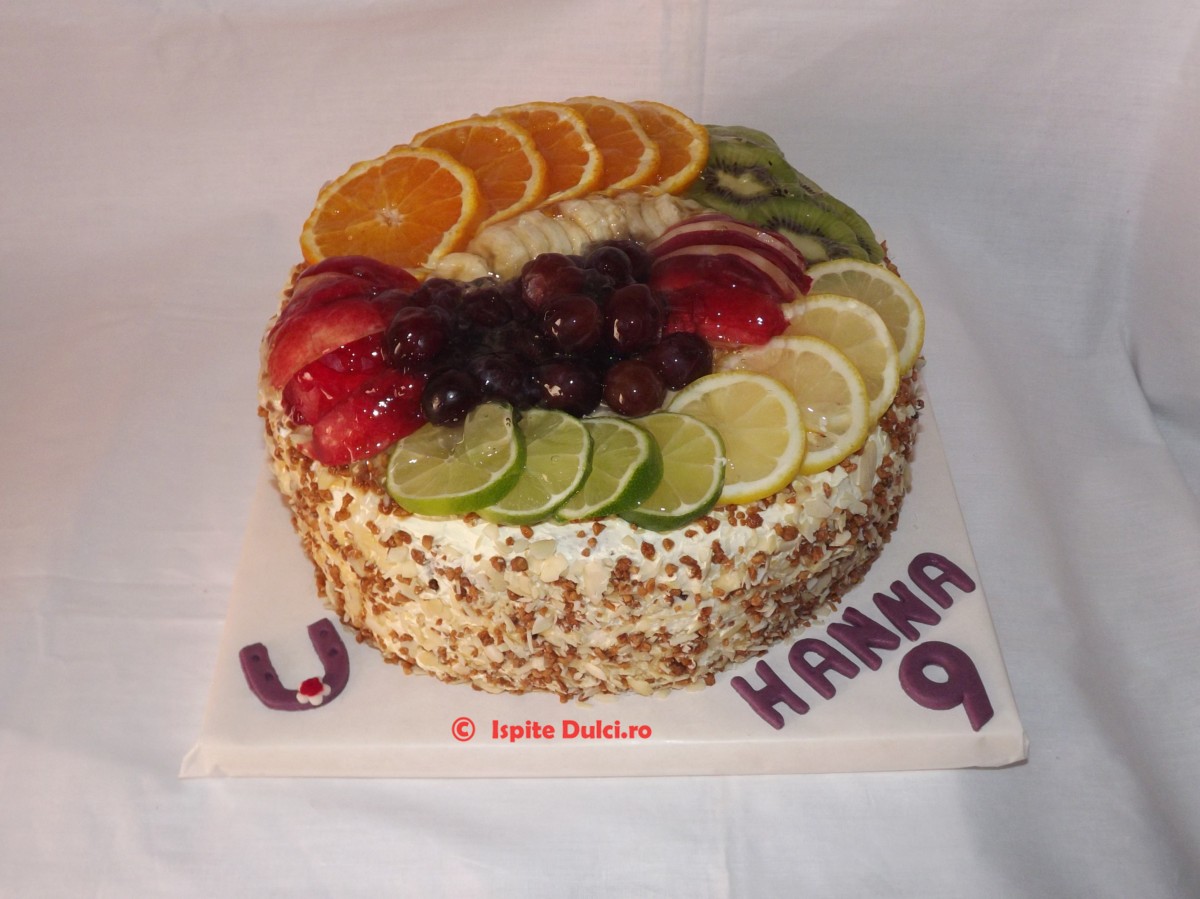 Tort cu fructe pentru Hanna
