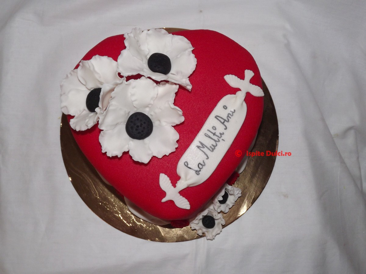 Tort inimioara cu anemone